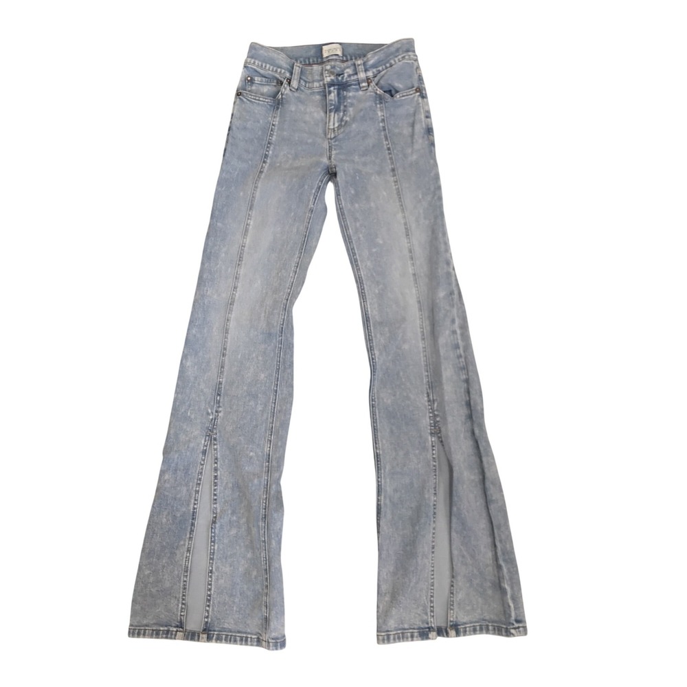 Alice + Olivia Jeans Light Wash Front Seam Slit Hem Flare Jeans CD403B01505 25
